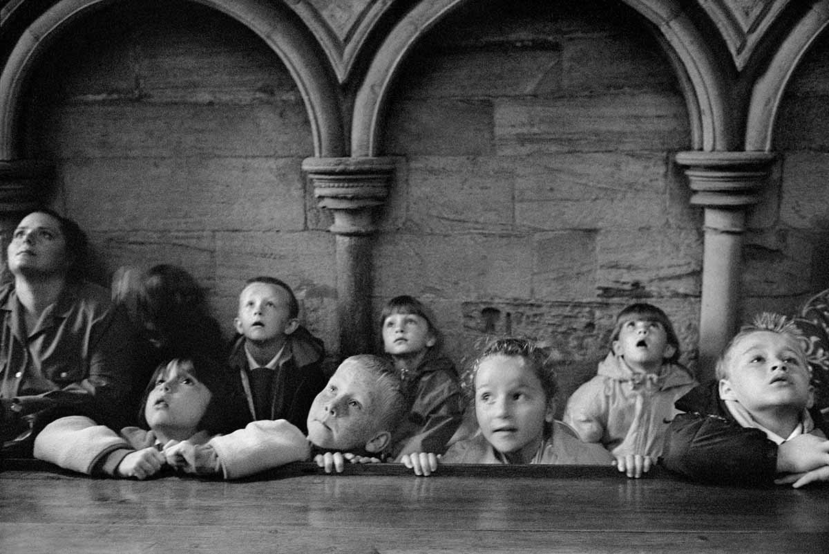 Markéta Luska<span>?</span>ová, Children in Durham Cathedral (2000)