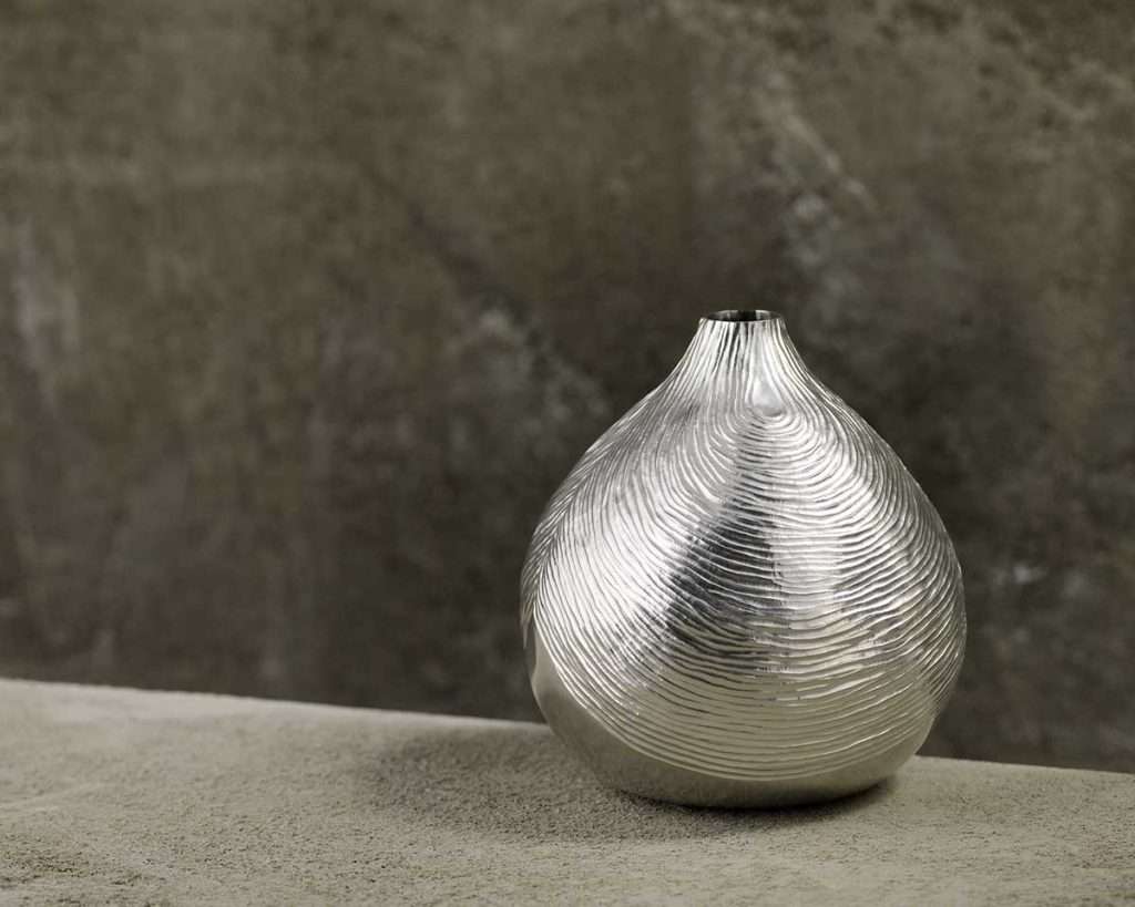 Ridged Vessel by Hannah Keddie, V&A Dundee, The Burrell Collection